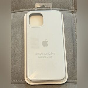 Sealed NEW Apple iPhone 12 and iPhone 12 Pro Silicone Case - WHITE